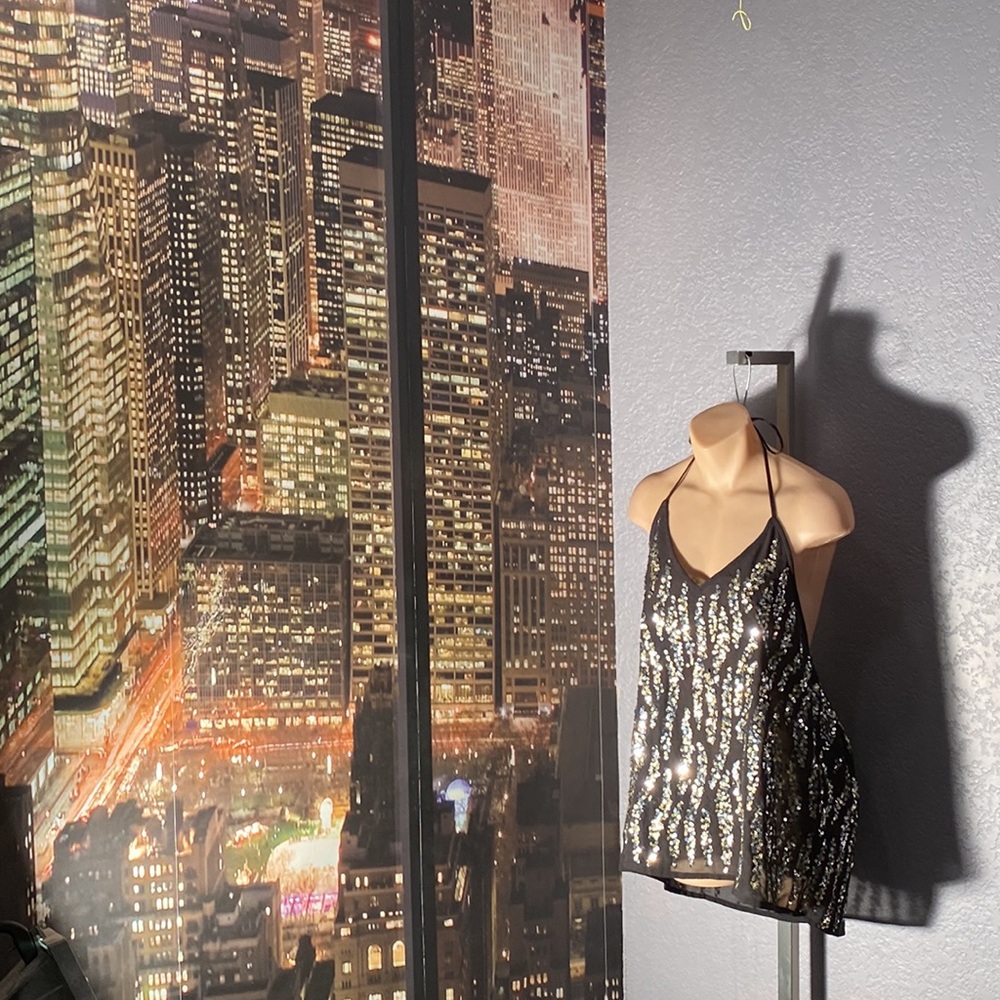 BKE BOUTIQUE - tank: black sequin flamed halter w adj. & elastic neck w tie - L - Picture 5 of 16